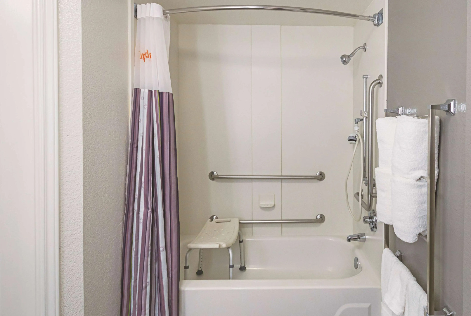 La Quinta Inn & Suites by Wyndham Univ Area Chapel Hill