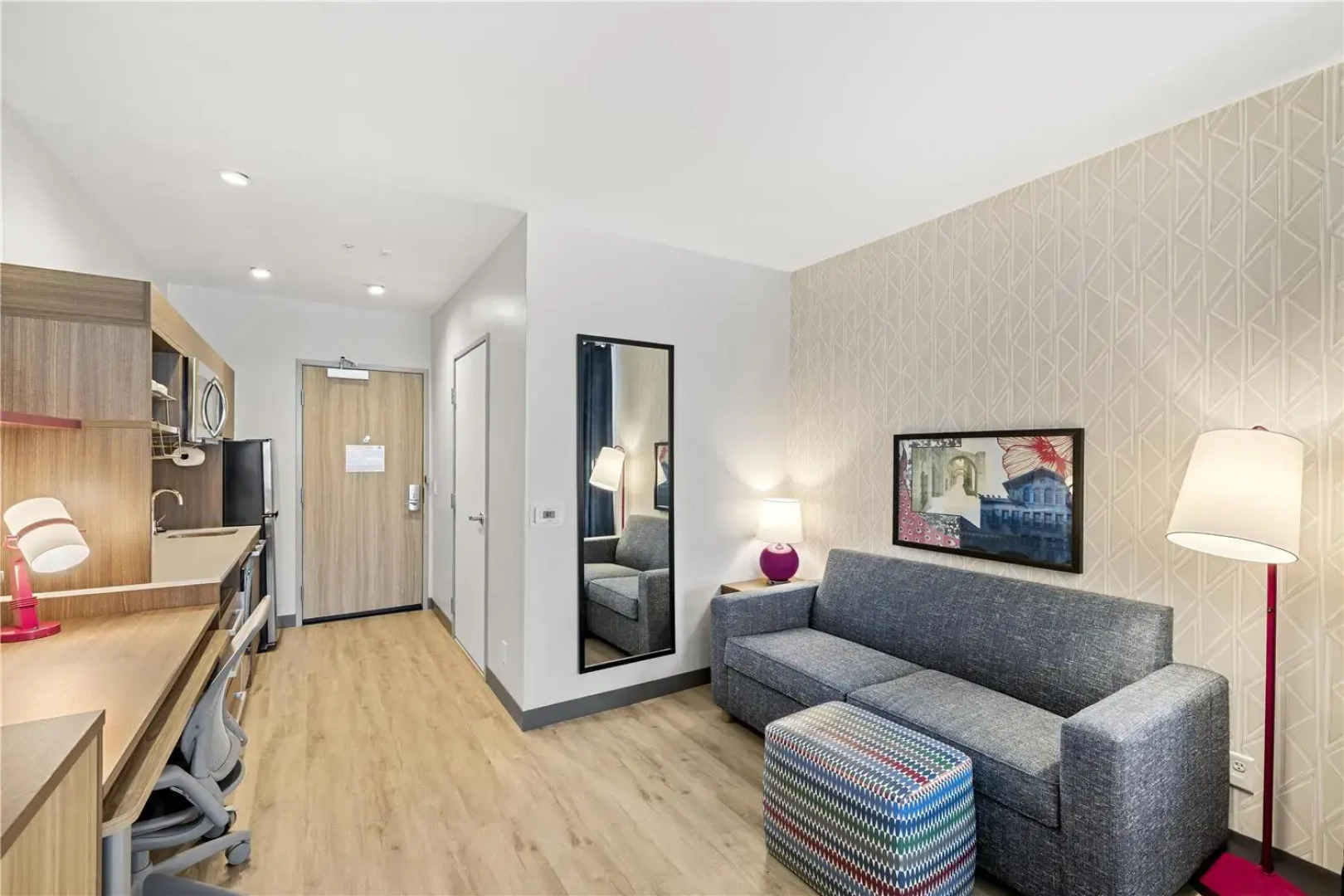 Home2 Suites By Hilton Riverside Downtown