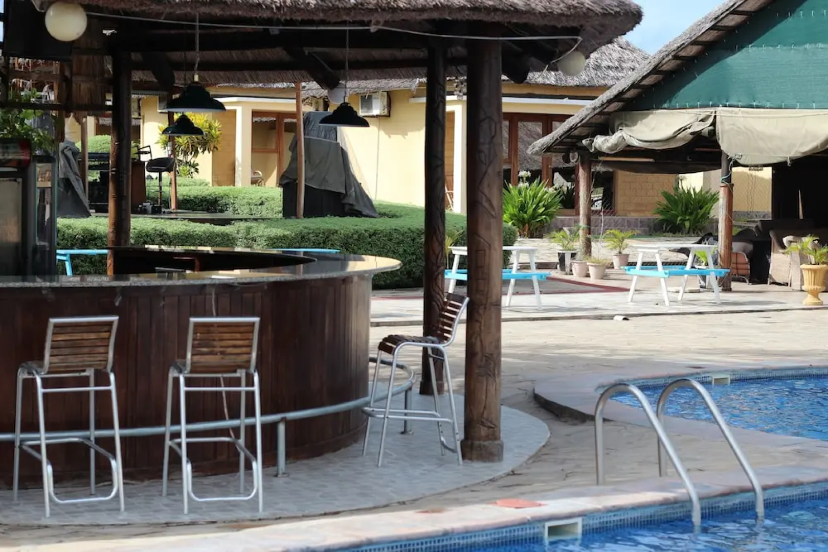 Thamole Lodge