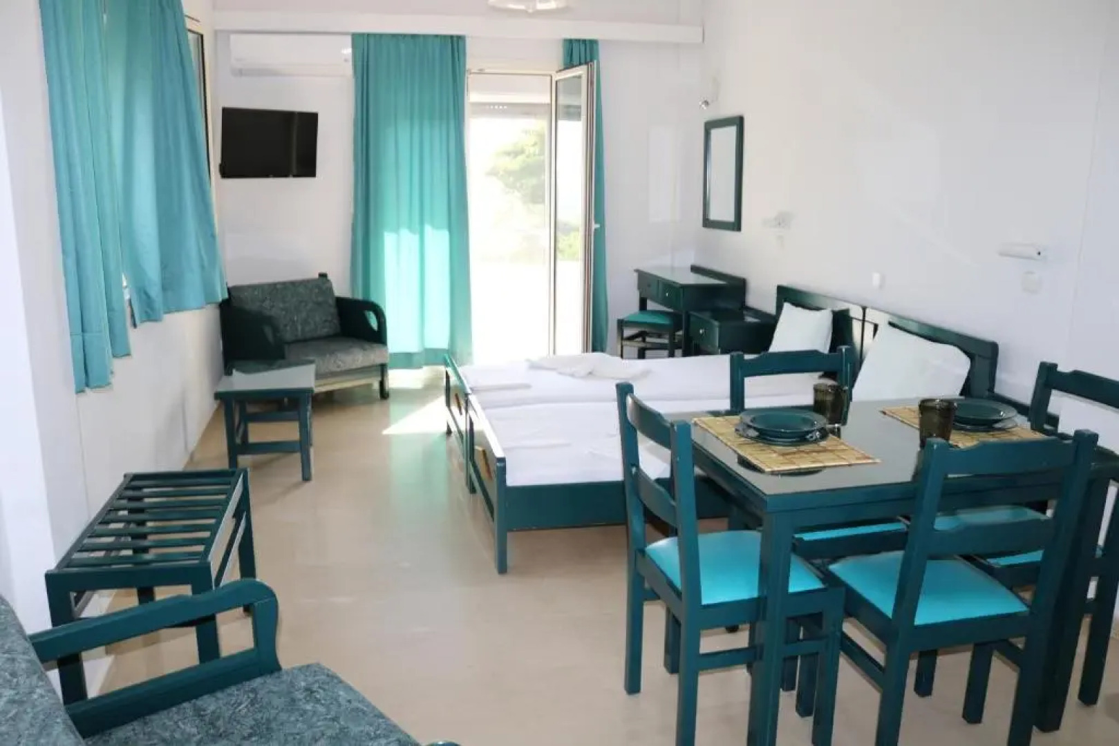 Mitika Hotel Apartments