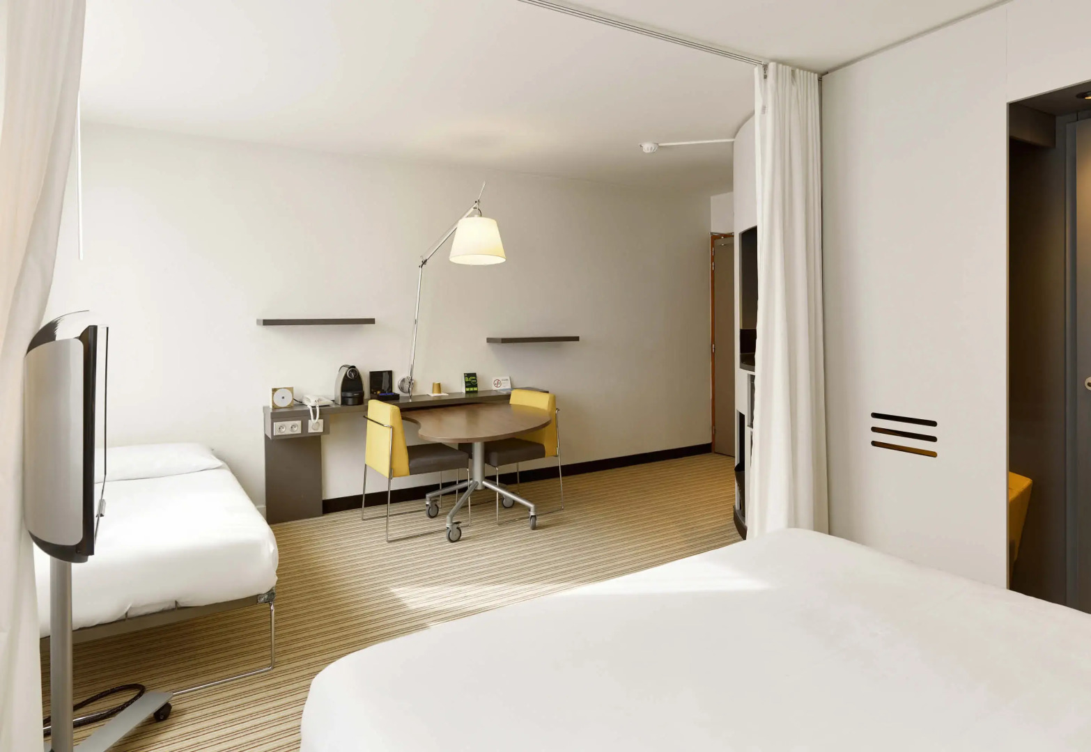 B&B HOTEL Rueil-Malmaison Gare