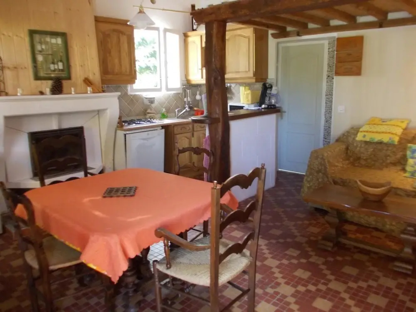 House With one Bedroom in Saint-germain-d'esteuil, With Furnished Garden - 20 km From the Beach