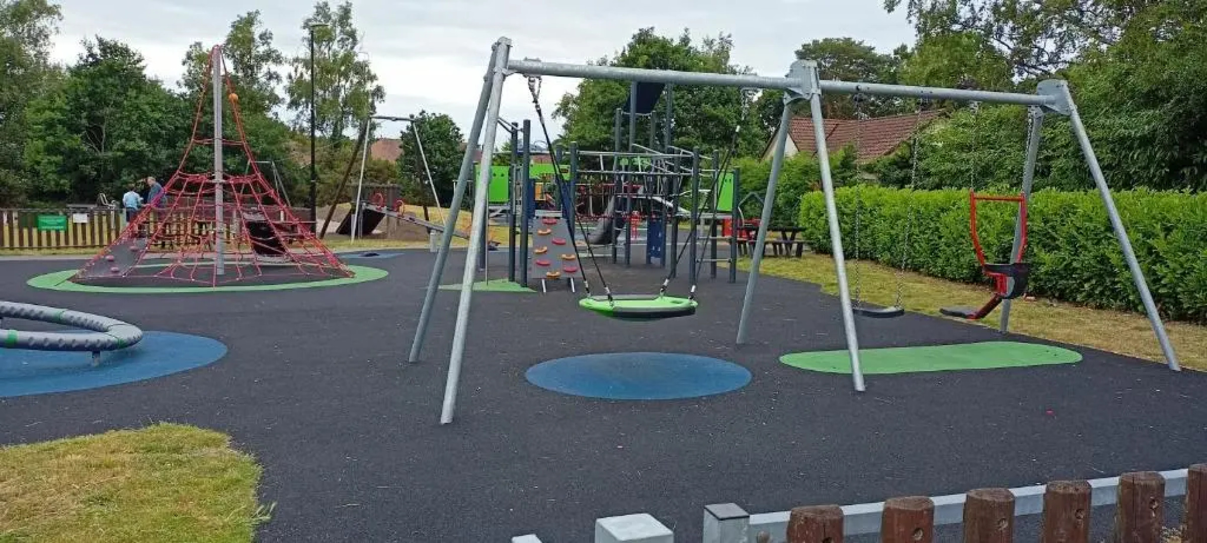 Lions Lodge: Great location with hot tub