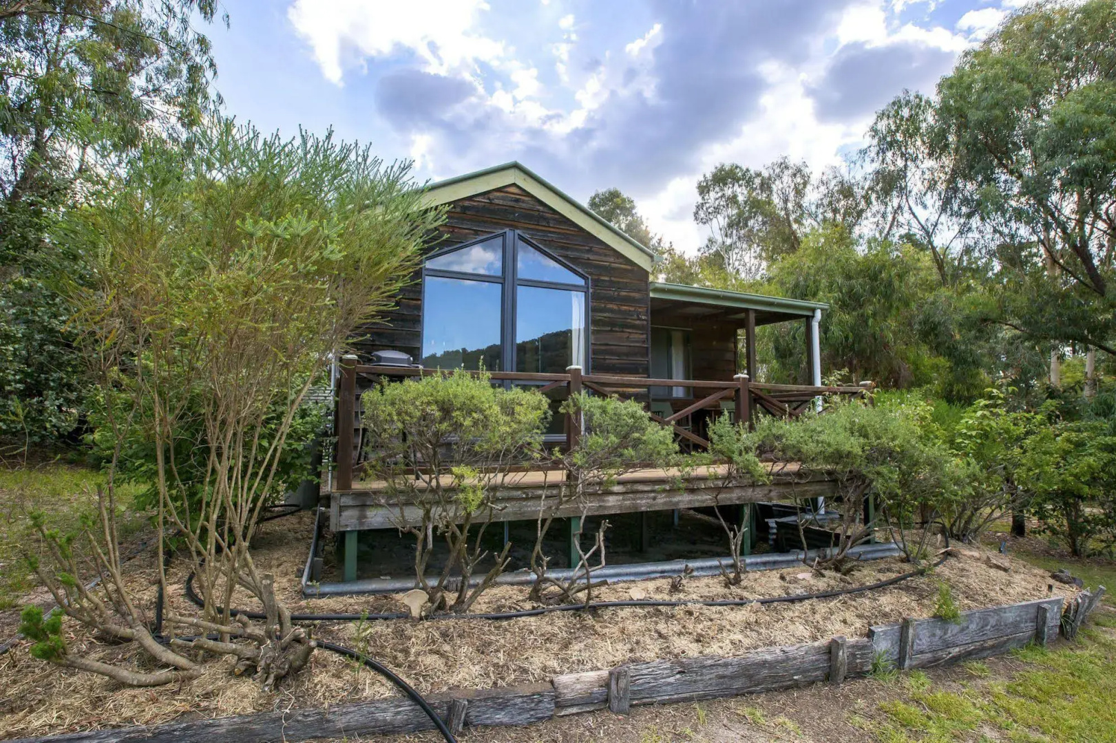 Wisteria Cottage and Cabins