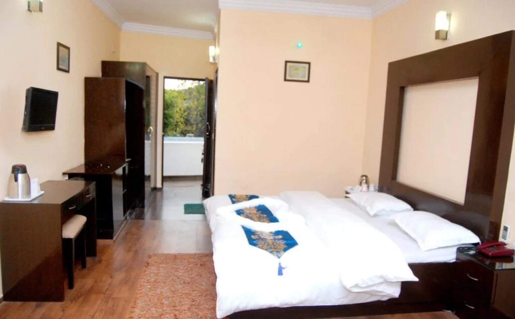The Monal's Nest Resort
