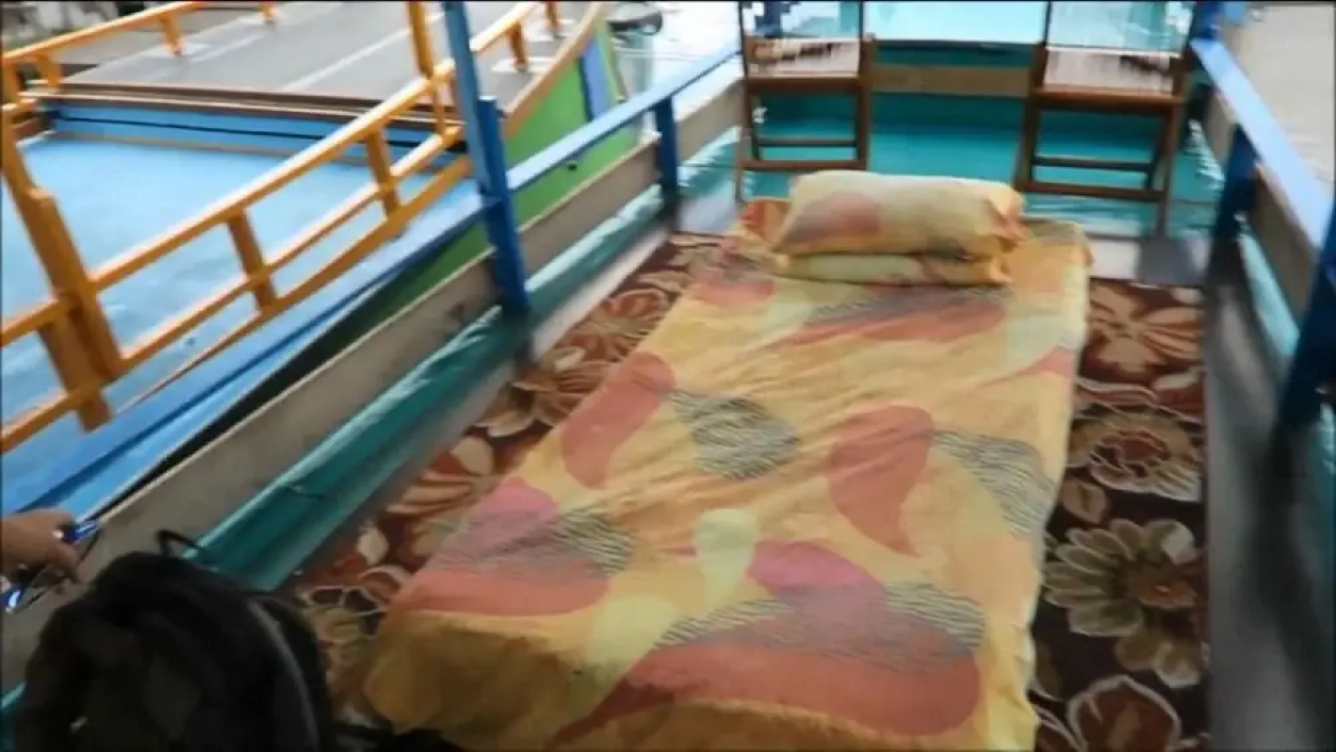 Houseboat Bee Kelotok