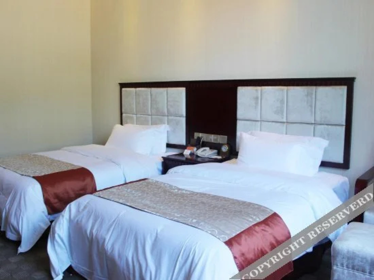Wolong International Hotel