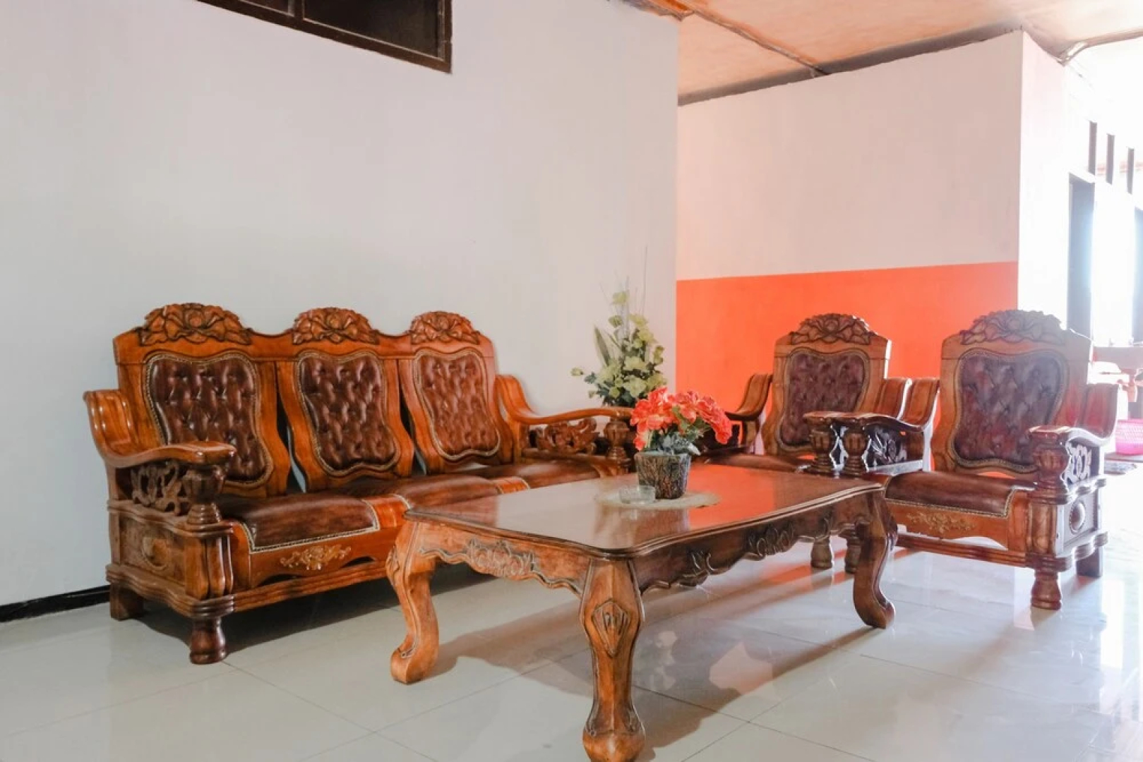 Hotel Talaga Mas by OYO Rooms