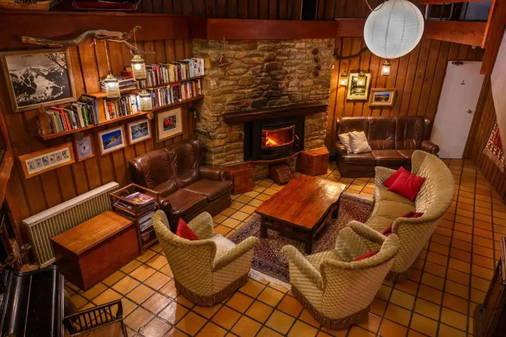 Kasees Apartments & Mountain Lodge