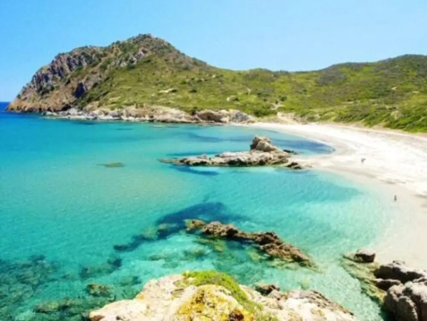 House With 3 Bedrooms in San Vito, With Wonderful Mountain View and Enclosed Garden Near the Beach