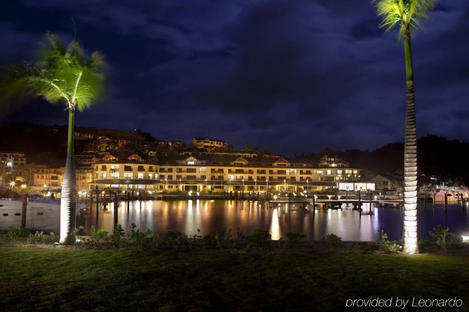 The Bannister Hotel & Yacht Club