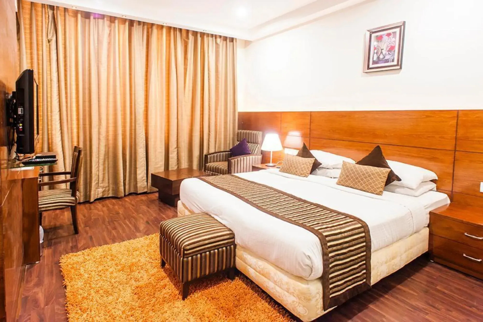 Hotel I Square
