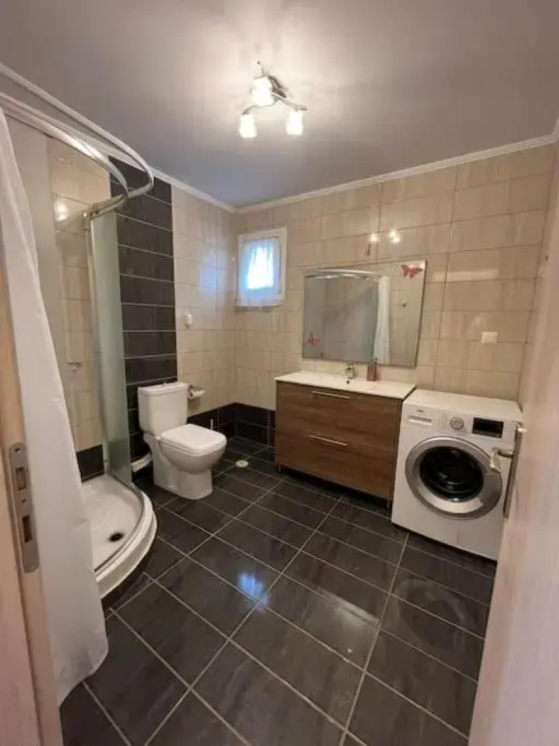 Family Getaway Close the Sea