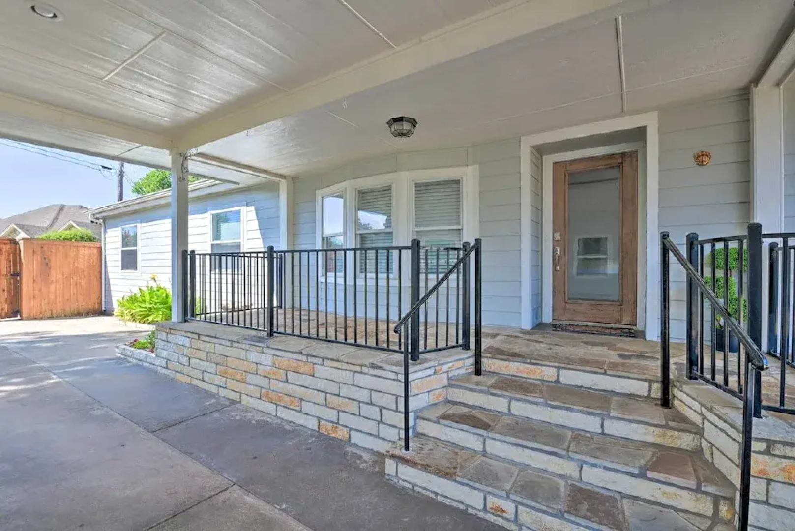Spacious Granbury Home w/ Lakefront Outdoor Oasis!