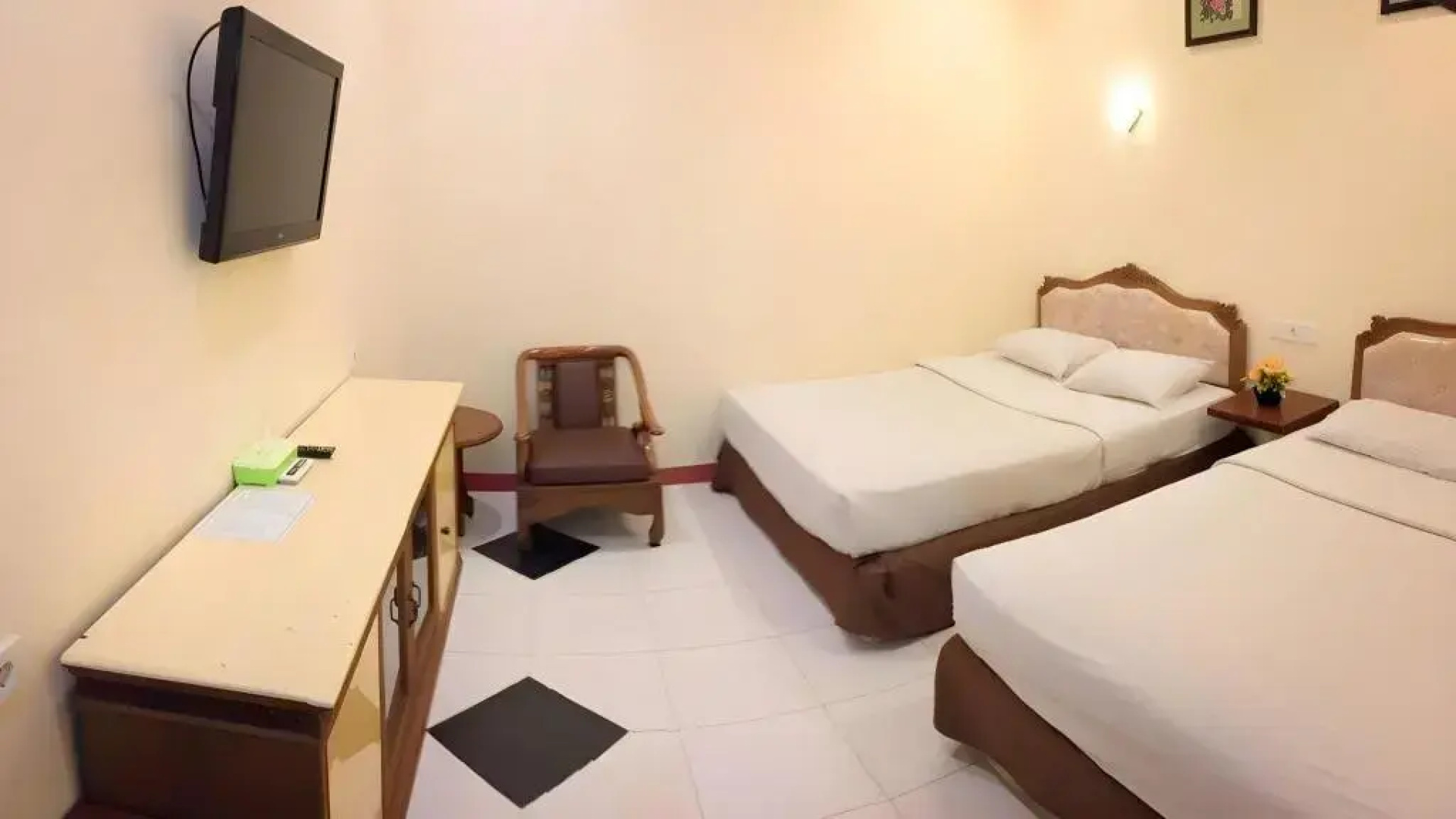 Uni Beach Hotel