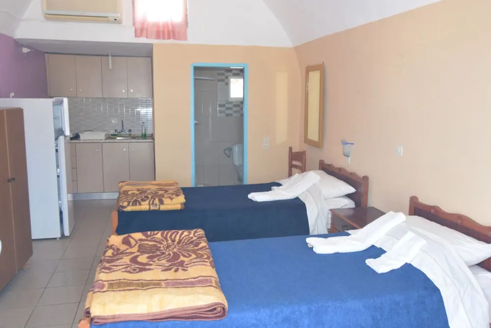 Zacharo Rooms Thirasia