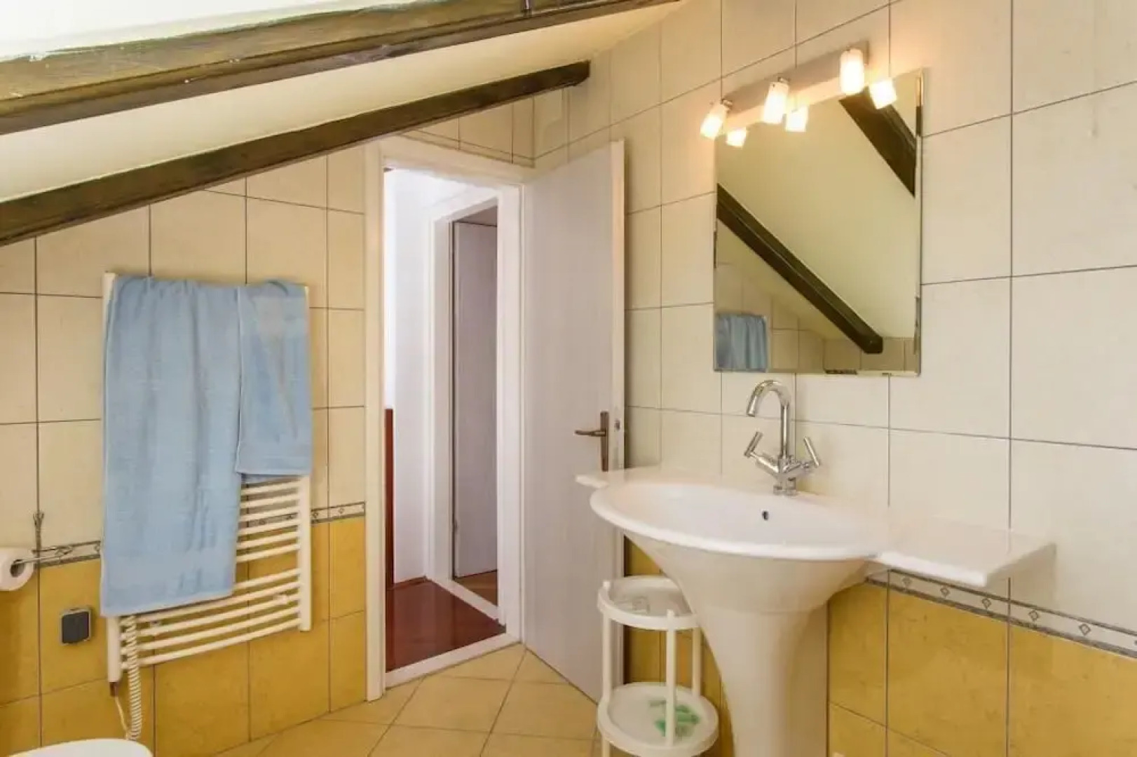 Apartment Little House