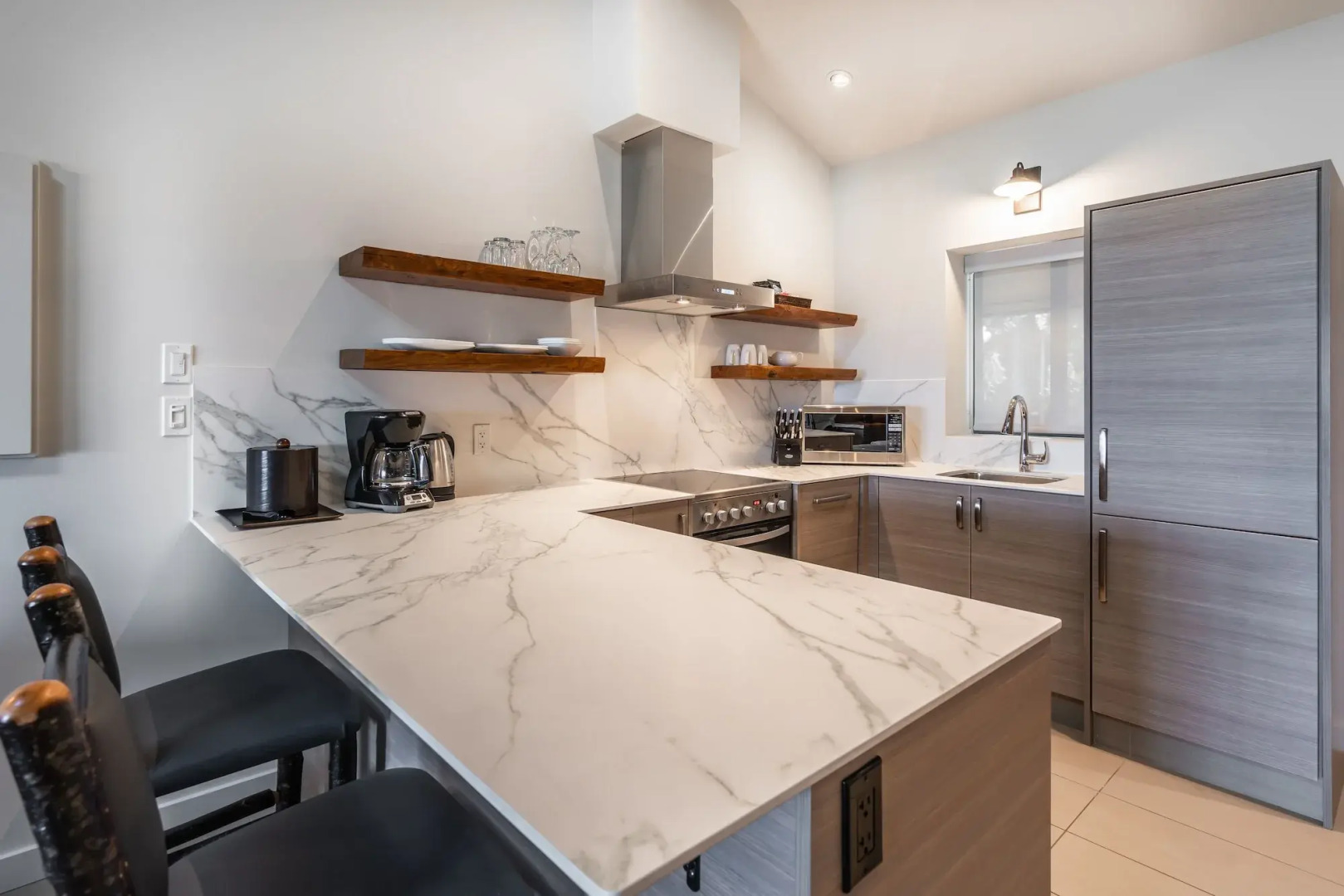 Tigh-Na-Mara Seaside Spa Resort