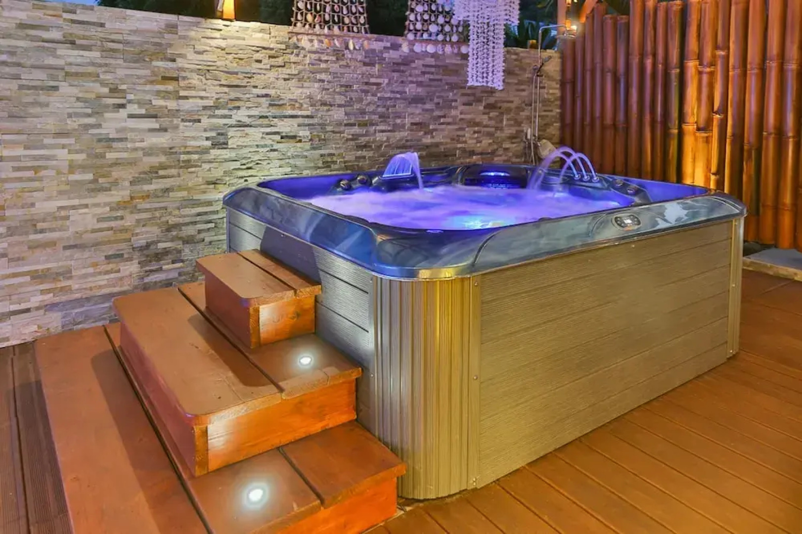 House With 2 Bedrooms in Puna'auia, With Enclosed Garden and Wifi