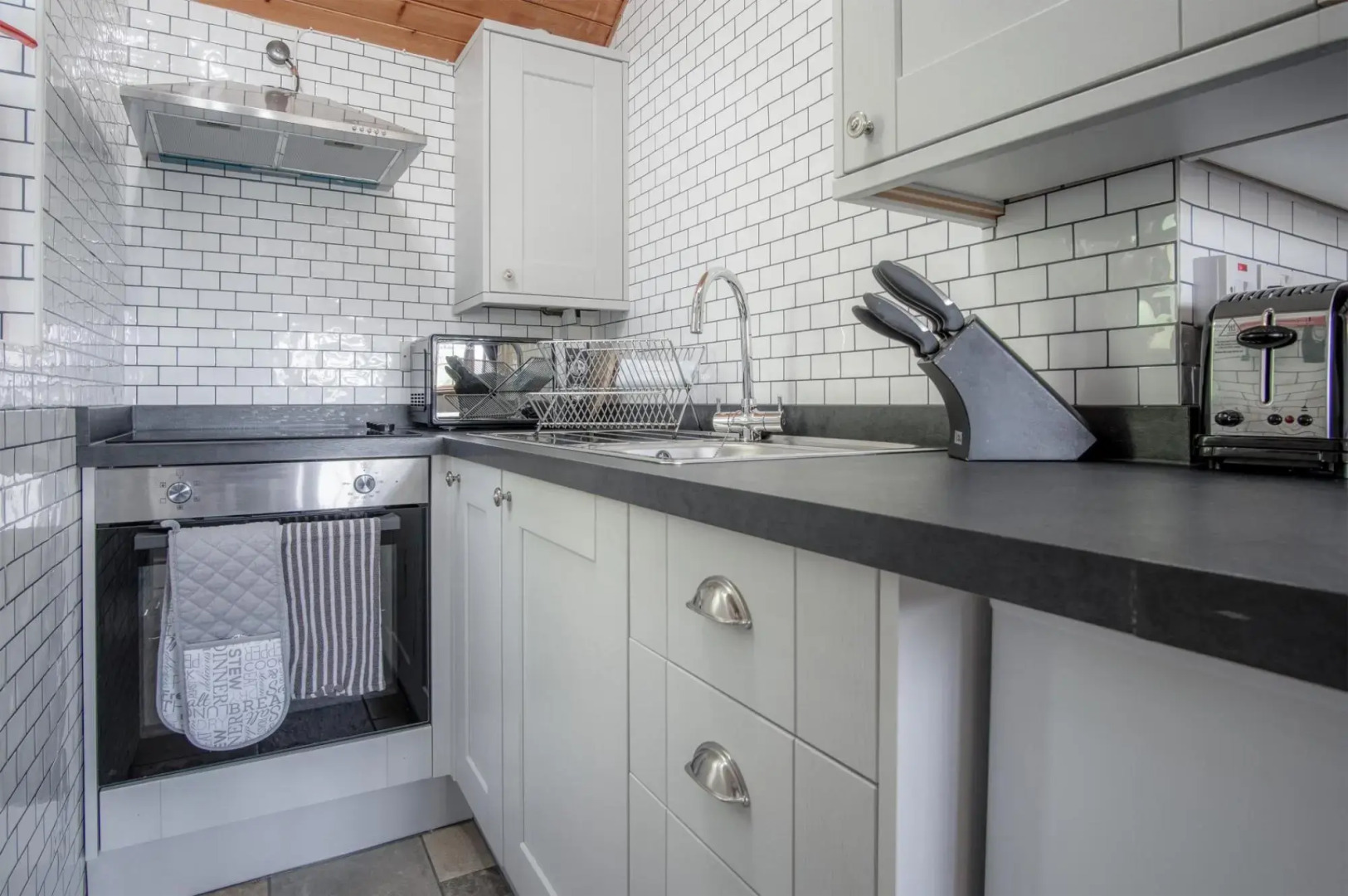 Honeysuckle Cottage - 1 Bedroom - Amroth