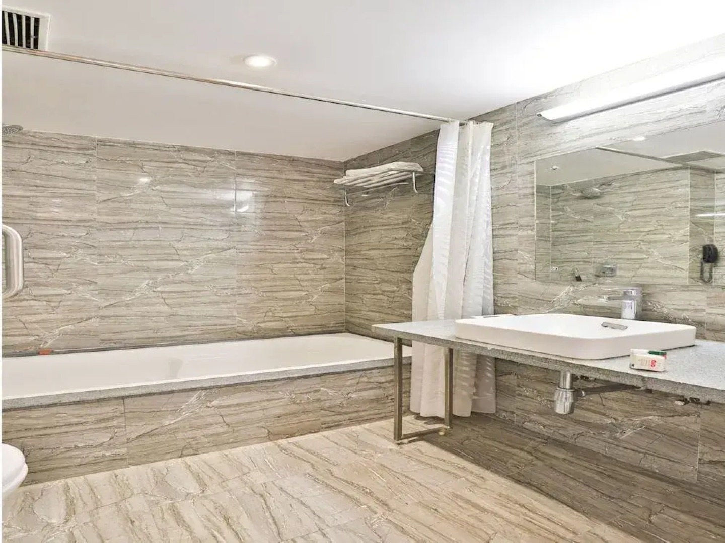 OYO 13479 Hotel Grand Nakshatra