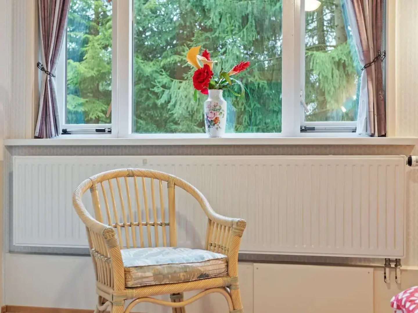 Terrace Apartment With Lush Garden