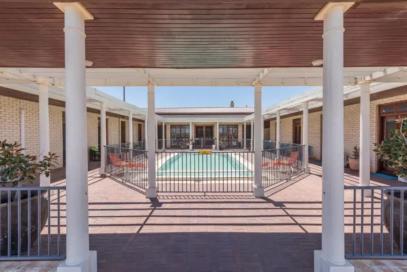 Fairway Manor Accommodation