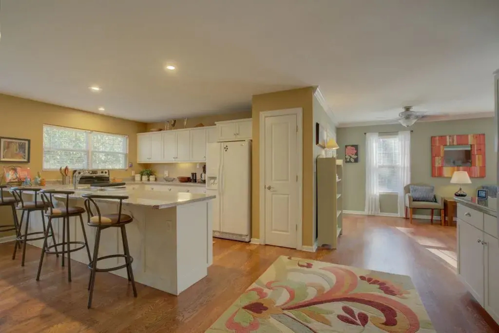 The Haven - Charming Tryon House - A Haven From Everyday Life