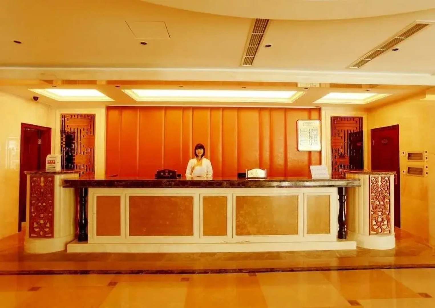 Zangwang Yanwu Holiday Hotel