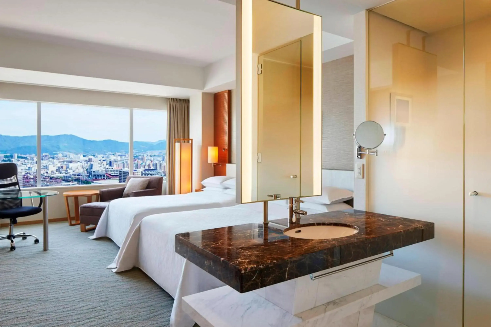 Отель Sheraton Grand Hiroshima