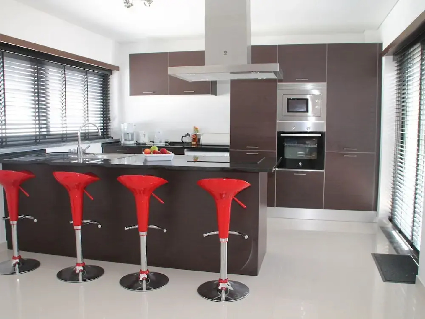 Super Luxury Villa With a Private Pool and Game Room, About 400 m From the Ocean