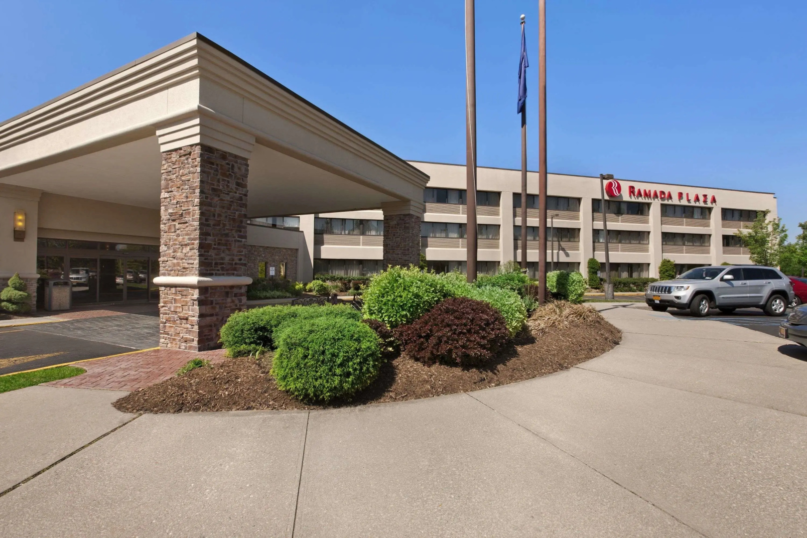 Holiday Inn Long Island-Islip Arpt East by IHG