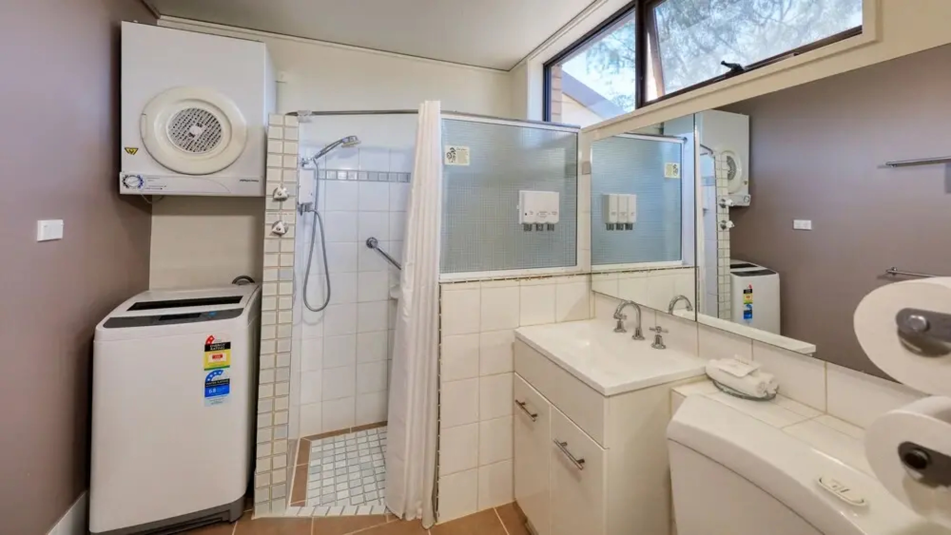 Executive Hideaway Motel