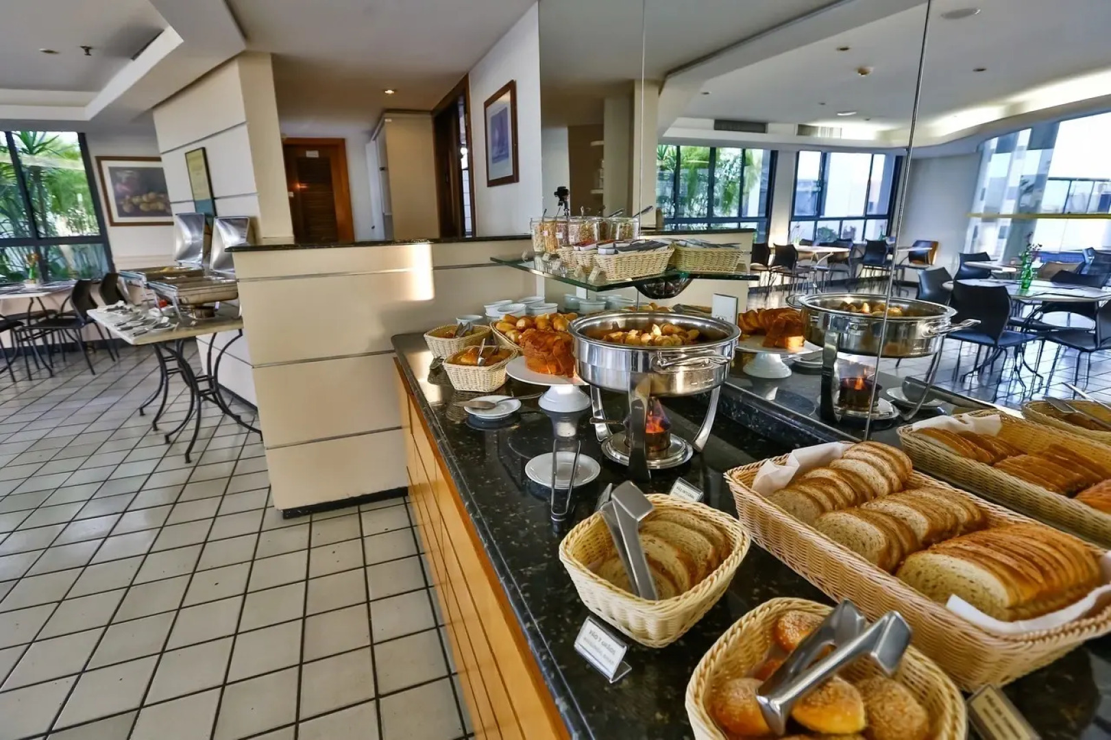 Metropolitan Hotel by Atlantica