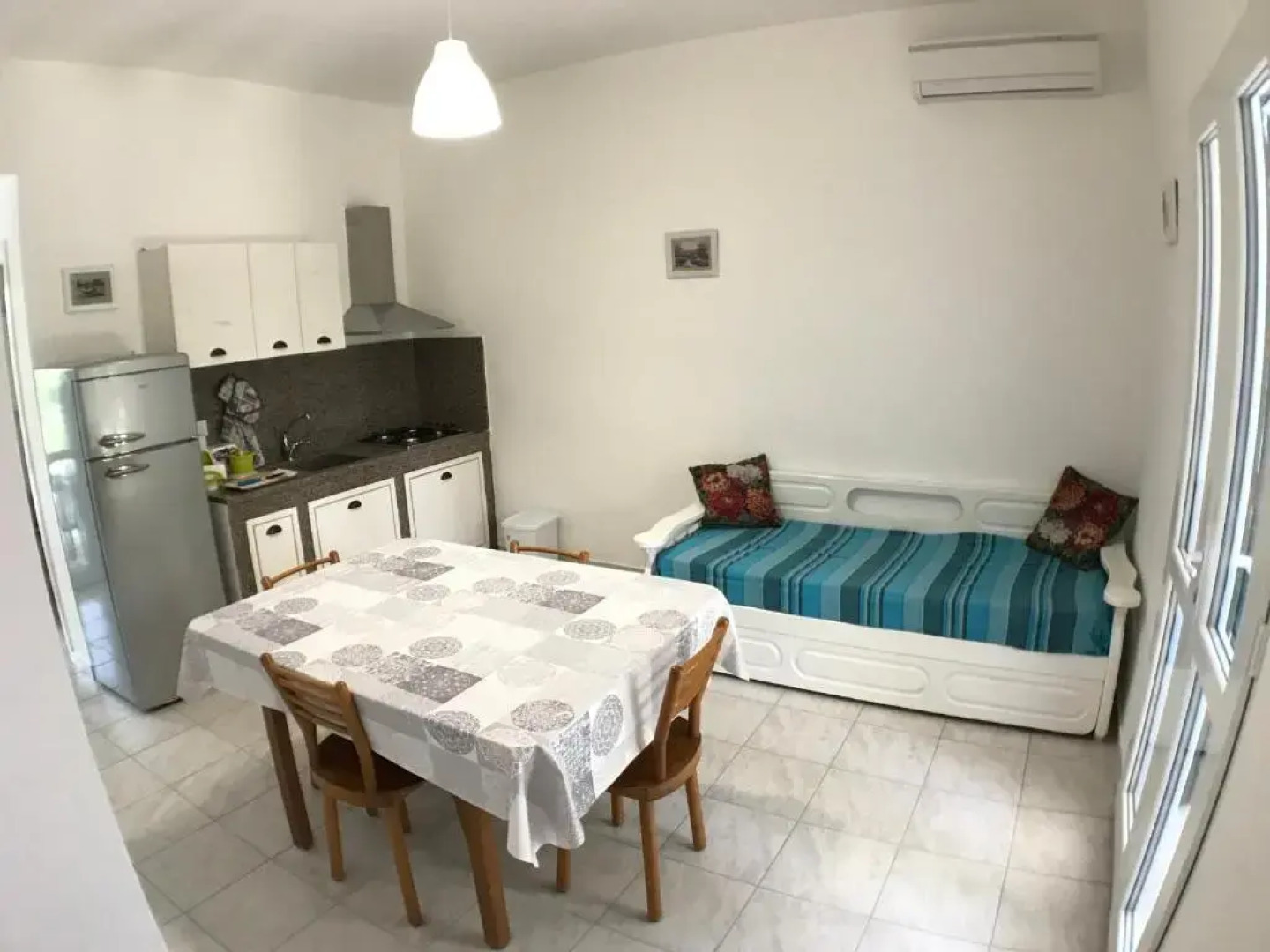 WHITE POOL Matino - Gallipoli - 5pl