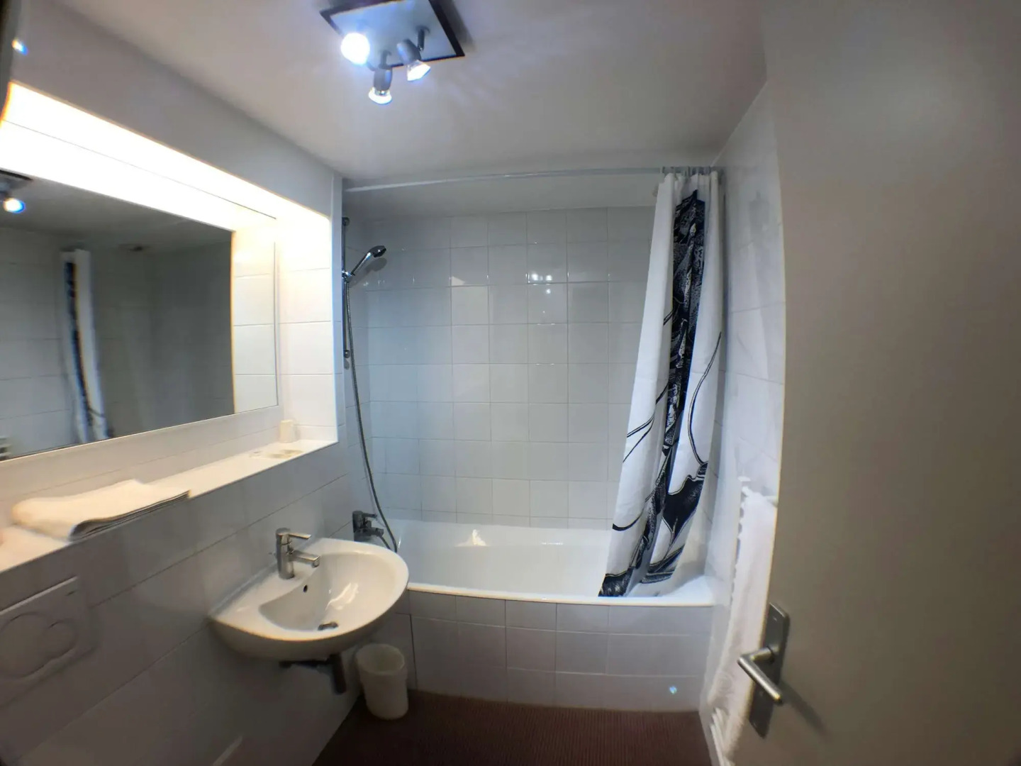 Kyriad Creil - Chantilly Nord