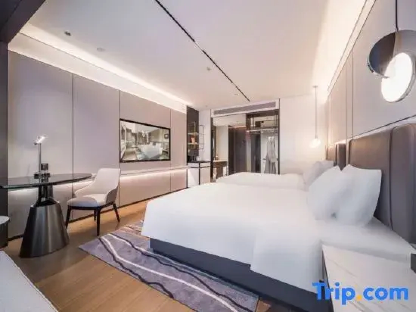 Madison Hotel Tianmen Wanda Plaza
