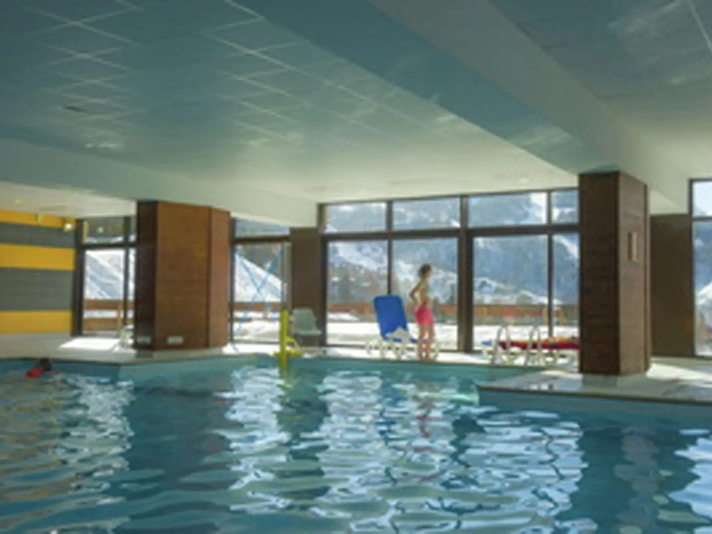 Large apartment with a view near the ski slope of Valloire