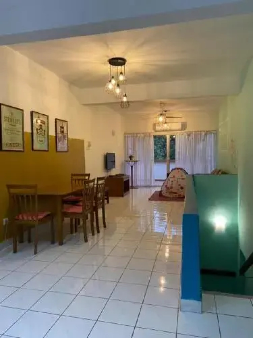 Selesa Hillhomes Cosy House