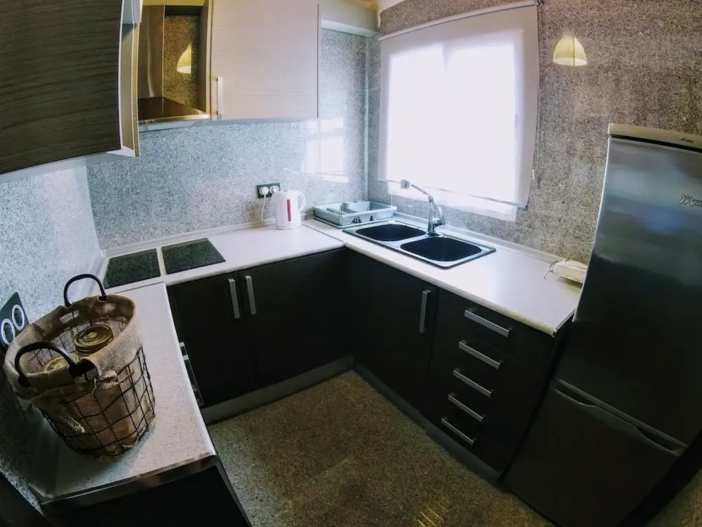 Bonito Chalet con Piscina Cerca del Mar