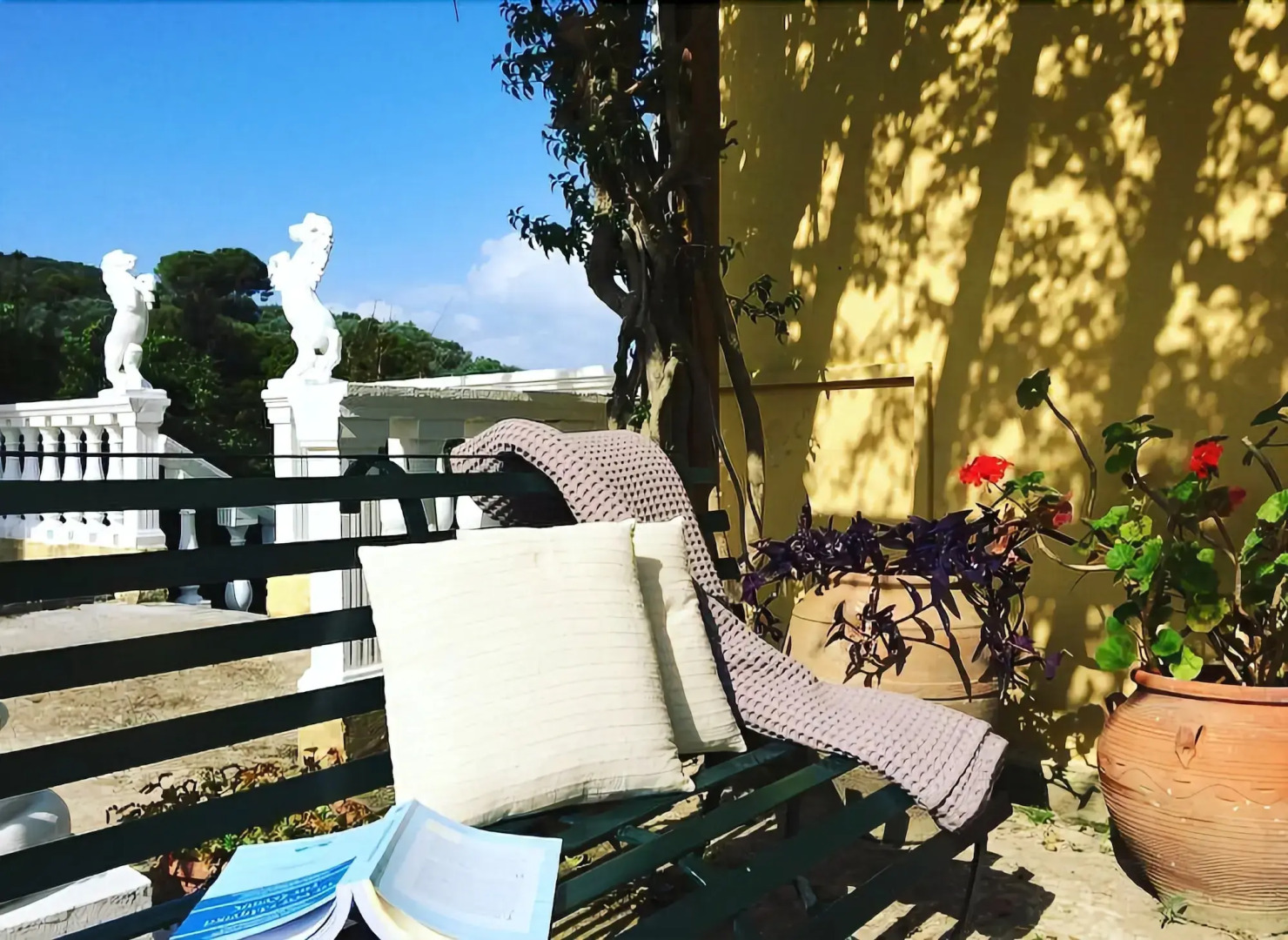 Avra Sea View Paradise Pool Aparthotel