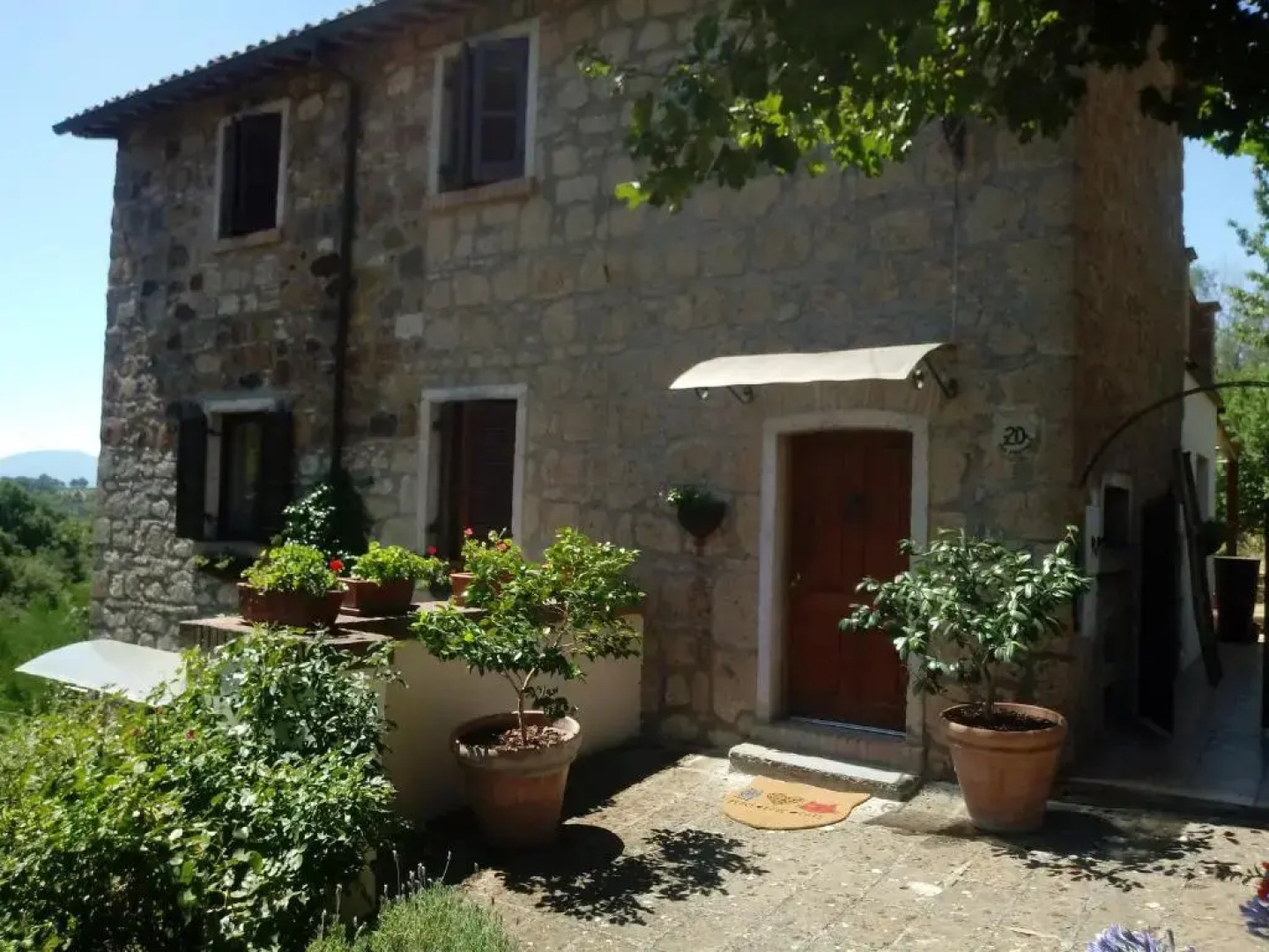 Stunning 1-bed House in Castel Cellesi, Italy