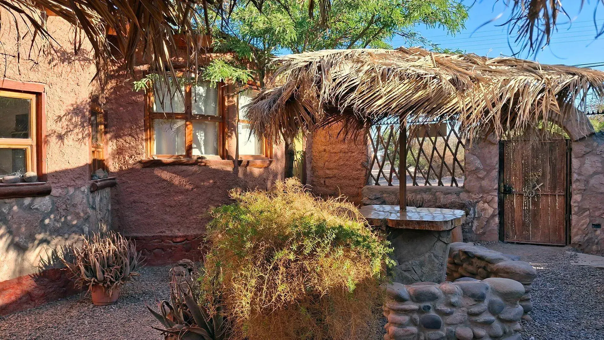 Hostal Jama