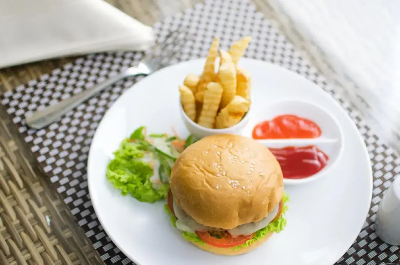 Ayola First Point Hotel Pekanbaru