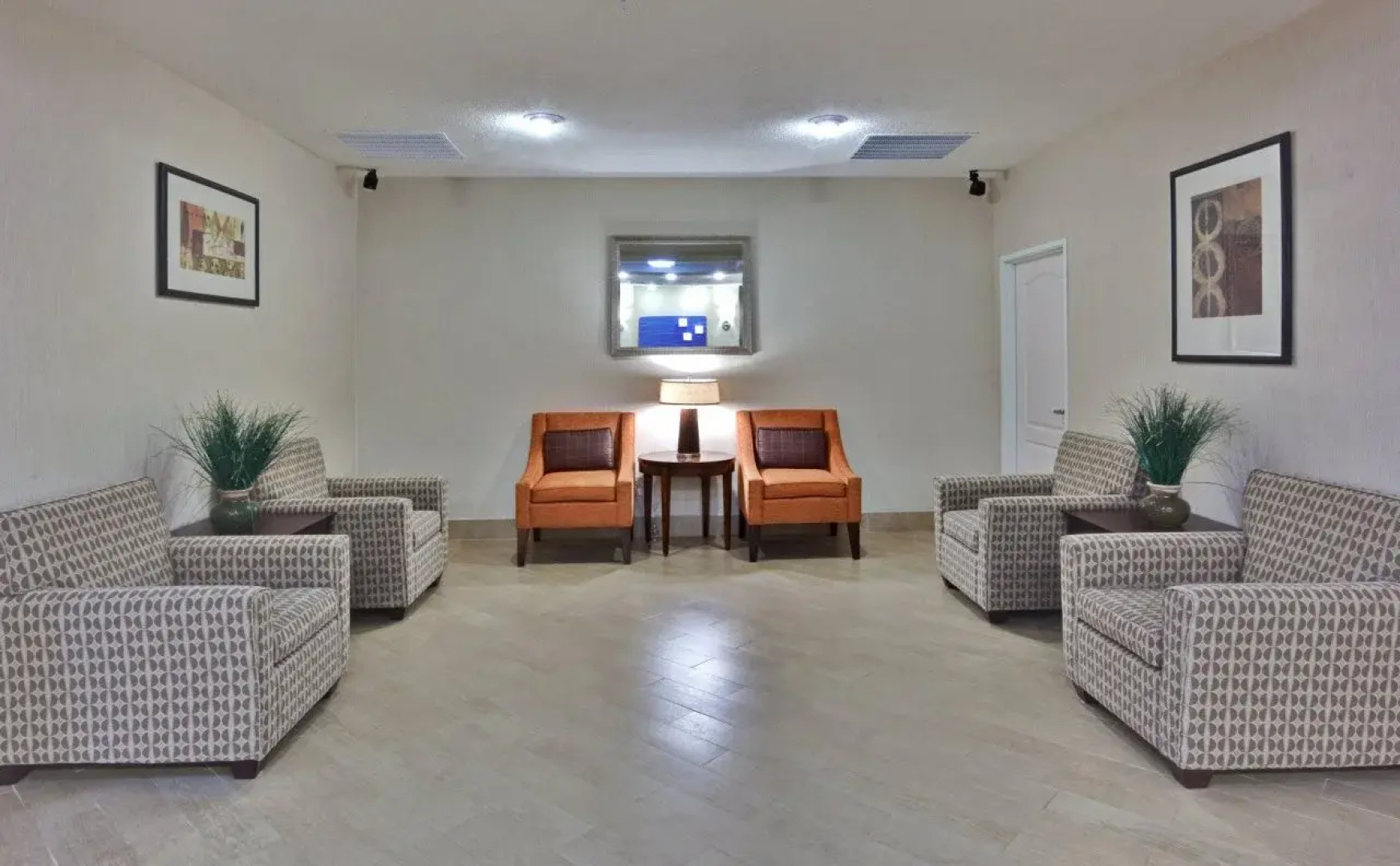 Holiday Inn Express Hotel & Suites Grants - Milan by IHG