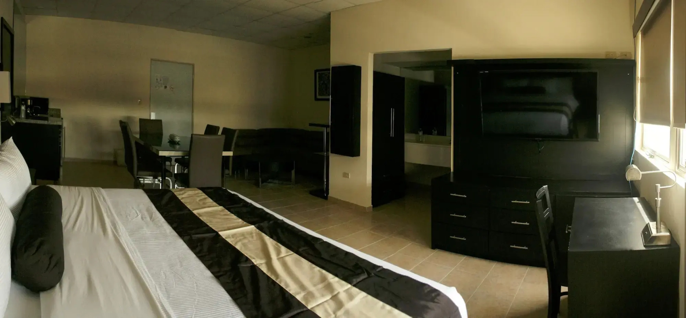 Hotel El Camino Inn & Suites