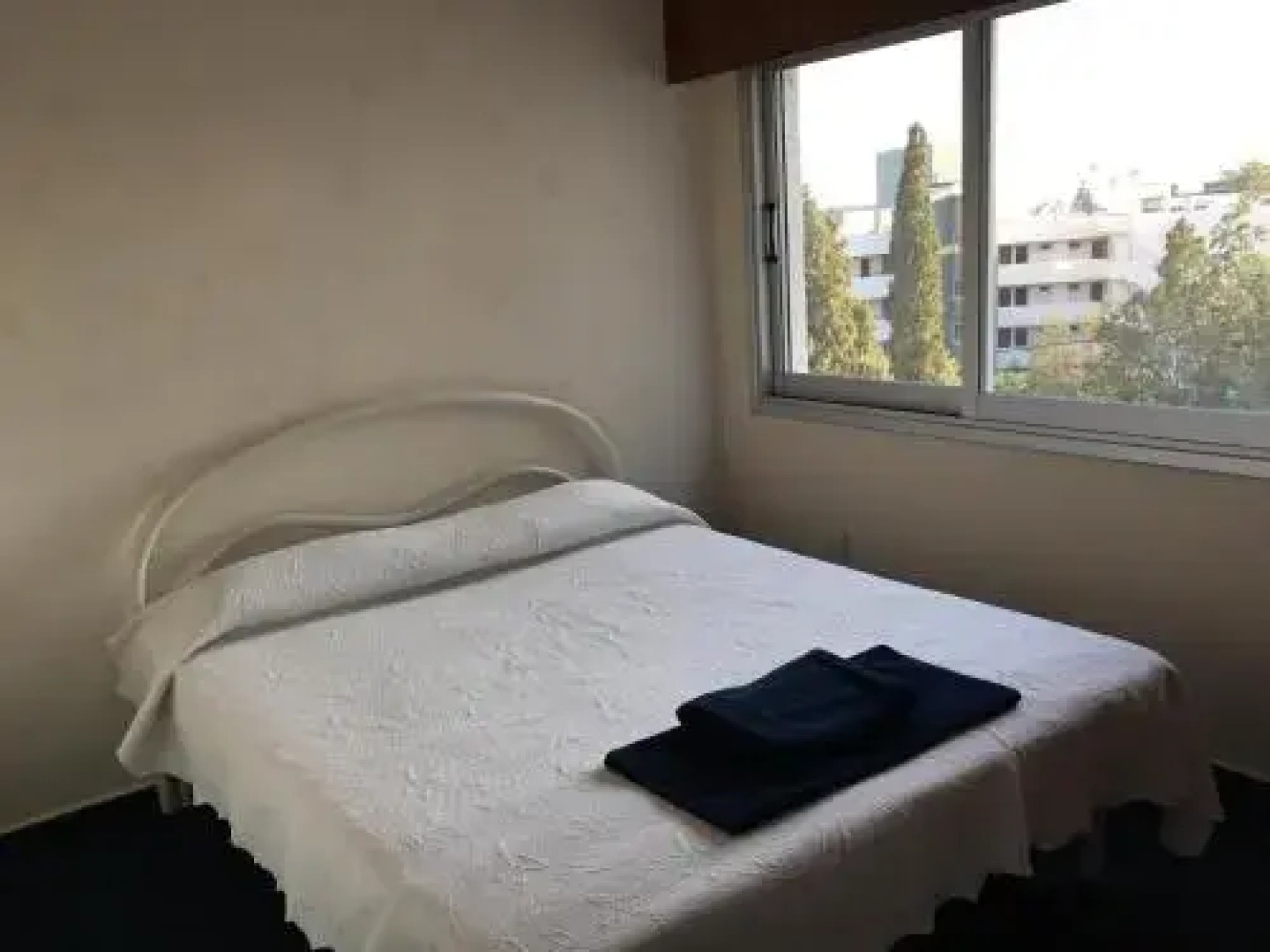 Spectacular 3 Bed Apartment