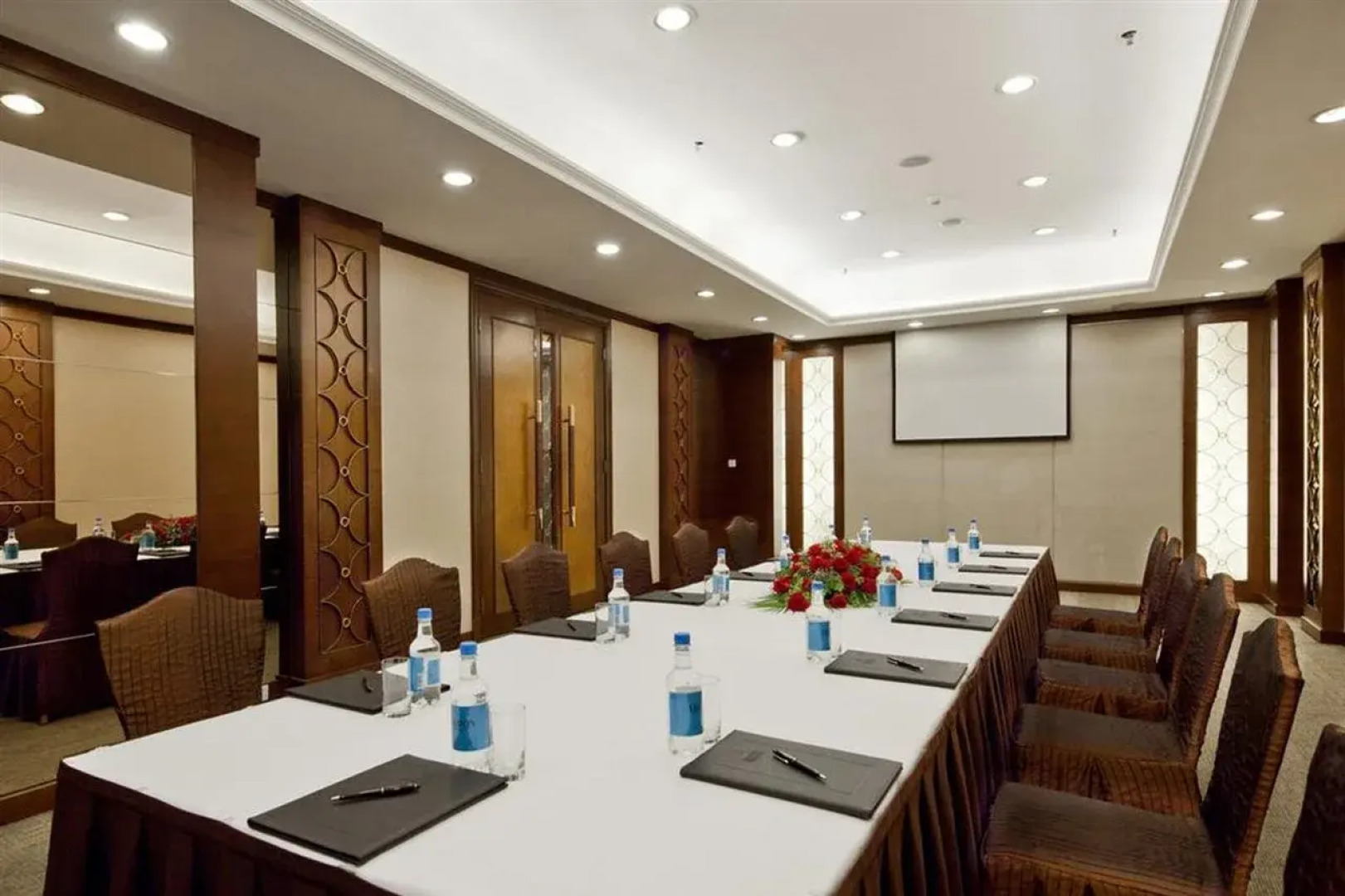 Rosedale Hotel and Suites Guangzhou