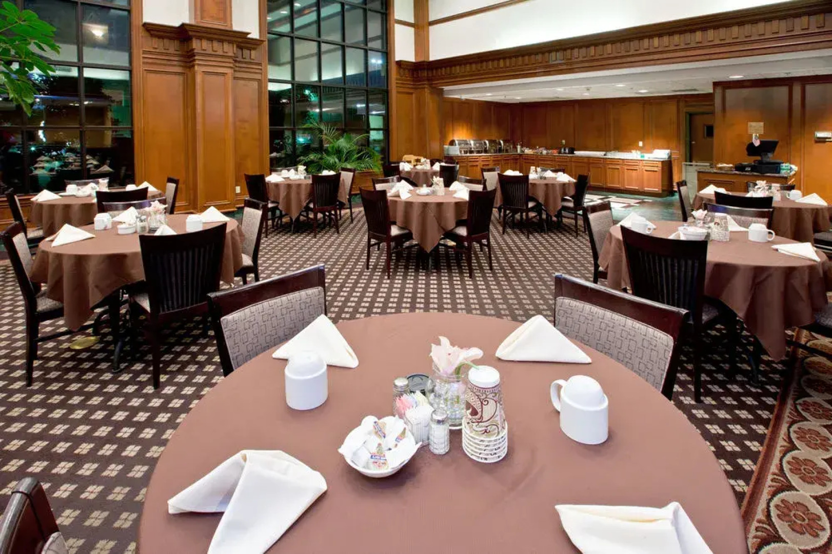 Holiday Inn Hotel & Suites Huntington-Civic Arena