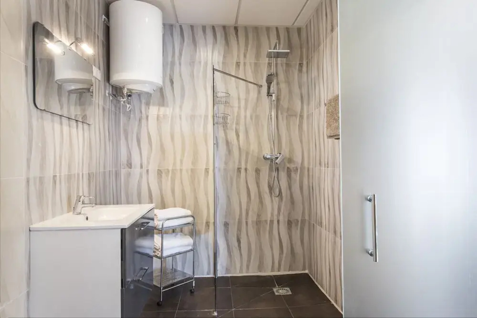 Remarkable 5-bed Villa in Fortuna